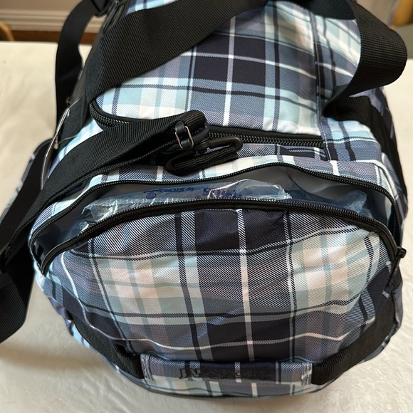 JanSport 72 LITER DUFFEL - Blue Haze Plaid - Picture 4 of 16